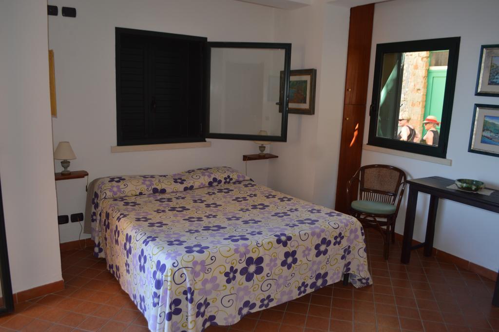 シッラ Le Piccole Grotte Bed & Breakfast エクステリア 写真
