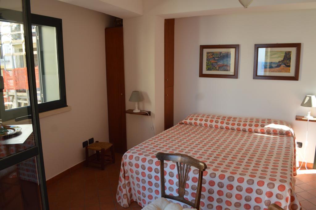 シッラ Le Piccole Grotte Bed & Breakfast エクステリア 写真