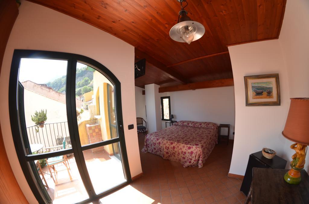 シッラ Le Piccole Grotte Bed & Breakfast エクステリア 写真
