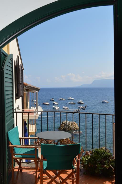 シッラ Le Piccole Grotte Bed & Breakfast エクステリア 写真