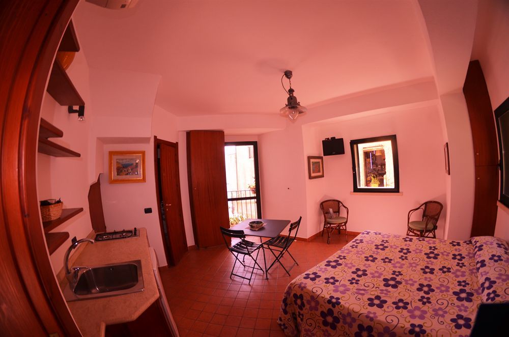 シッラ Le Piccole Grotte Bed & Breakfast エクステリア 写真