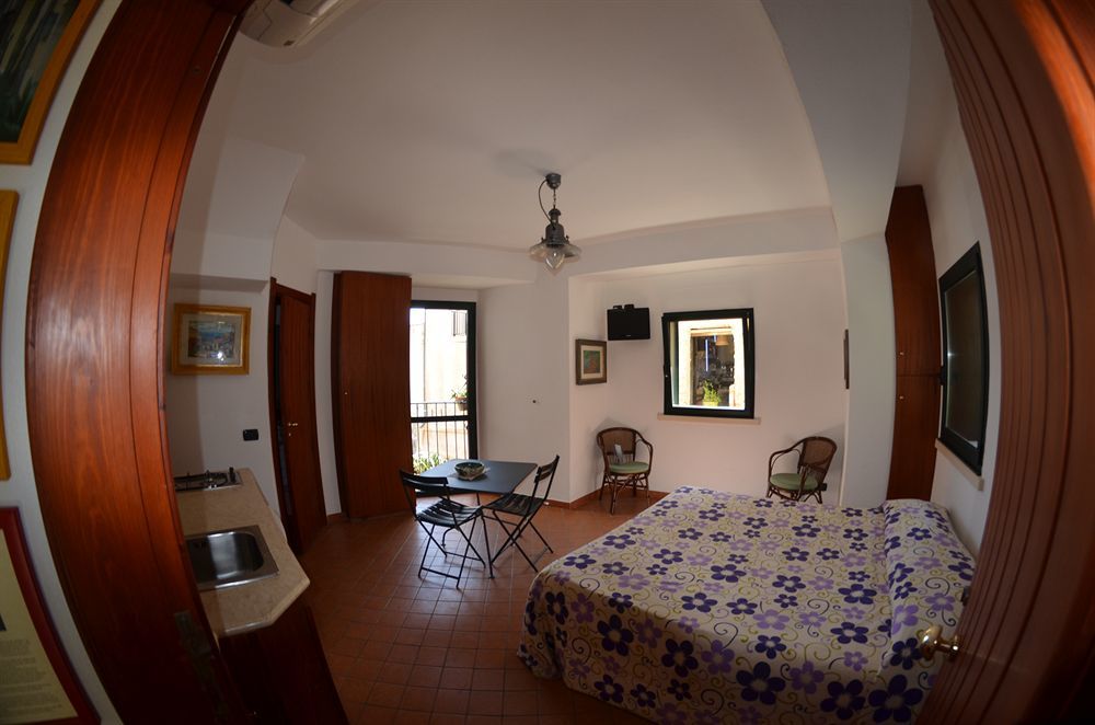 シッラ Le Piccole Grotte Bed & Breakfast エクステリア 写真