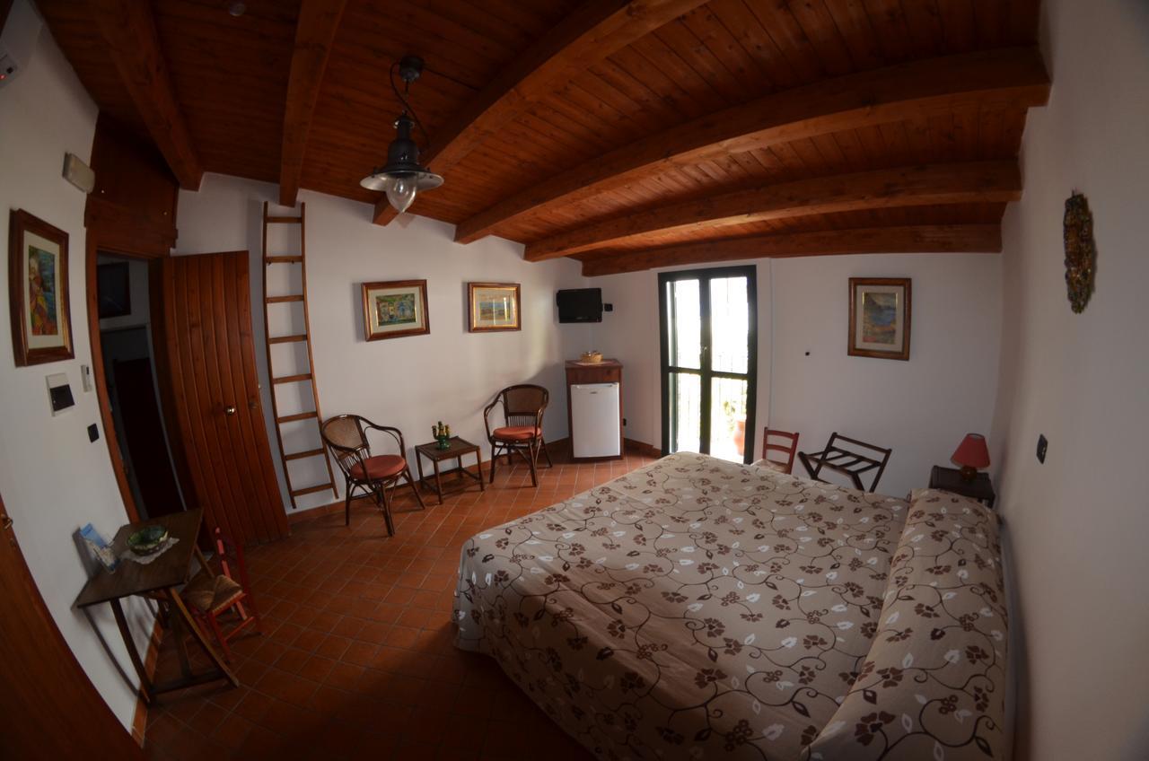 シッラ Le Piccole Grotte Bed & Breakfast エクステリア 写真