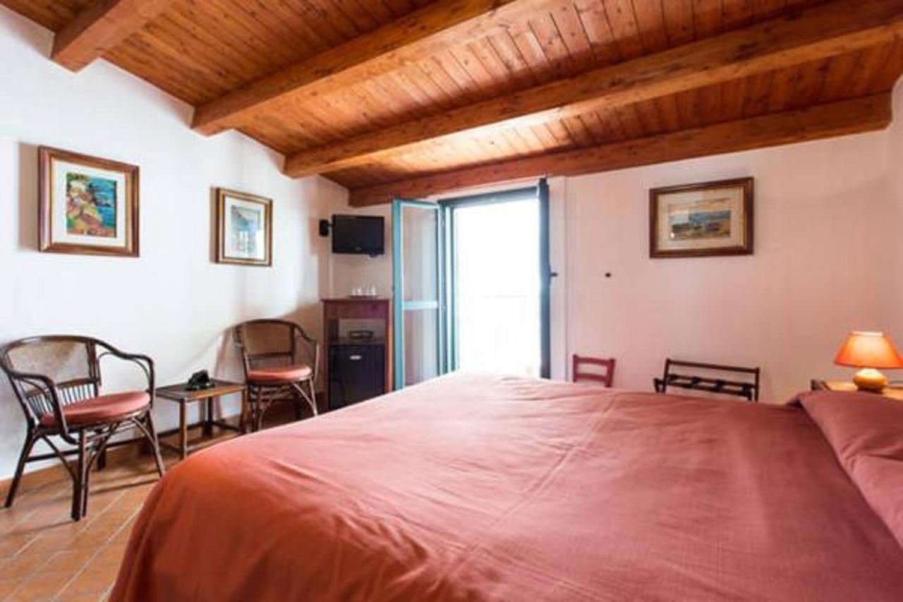 シッラ Le Piccole Grotte Bed & Breakfast エクステリア 写真