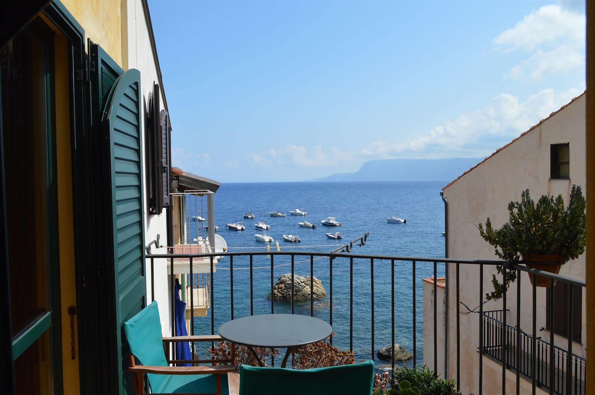 シッラ Le Piccole Grotte Bed & Breakfast エクステリア 写真