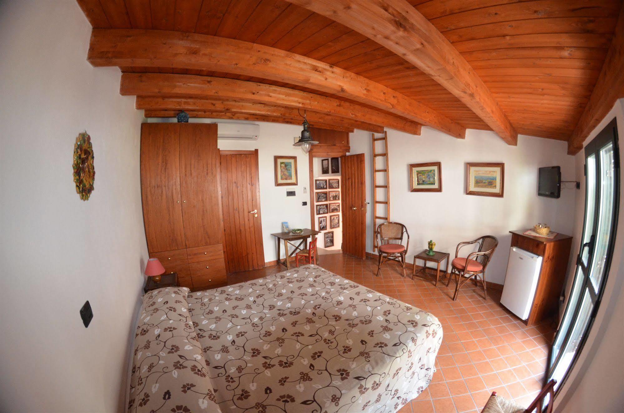 シッラ Le Piccole Grotte Bed & Breakfast エクステリア 写真